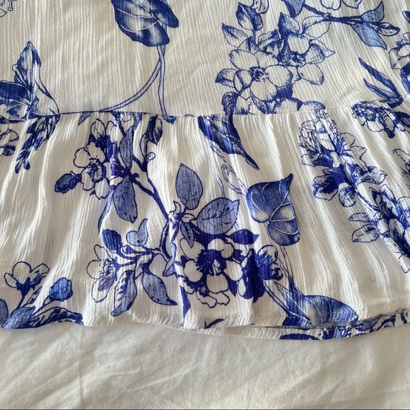 Lulu's | Garden Bloom Blue and White Floral Print Ruffled Shift Dress - Picture 8 of 10